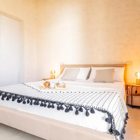 Quadro Private Pool Vila Cutrofiano