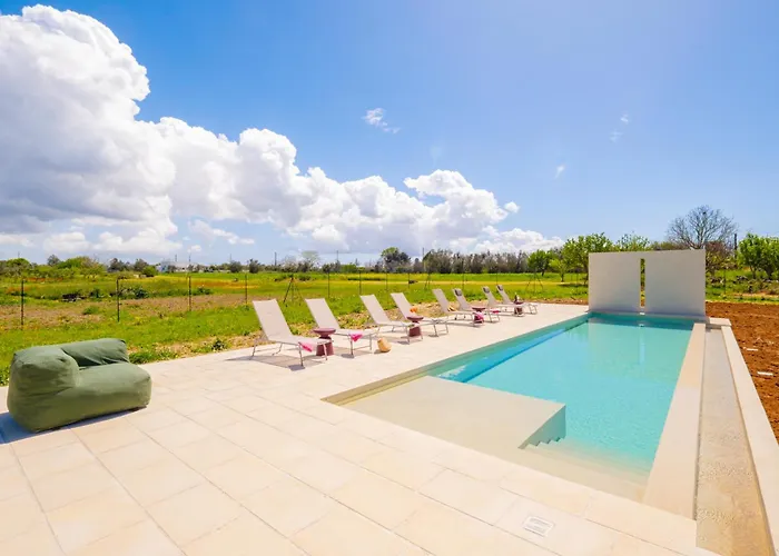 Quadro Private Pool Cutrofiano